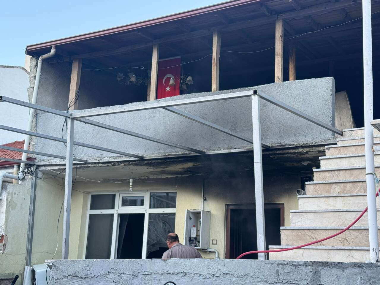 Menteşe'de Ev Yangını: Şüpheli Gözaltında 4